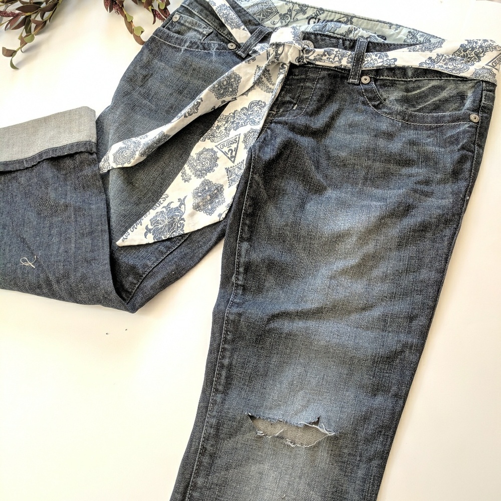 Guess Medium Wash Belted Capris